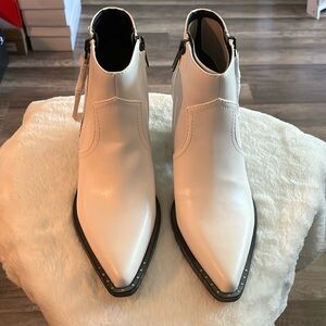 Circus by Sam Edelman White Faux Leather "Whistler" Pointed Toe Boot | Size 6.5